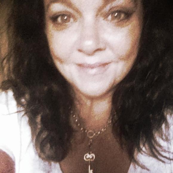 Meet your Posher, Wendi - Picture 1 of 1