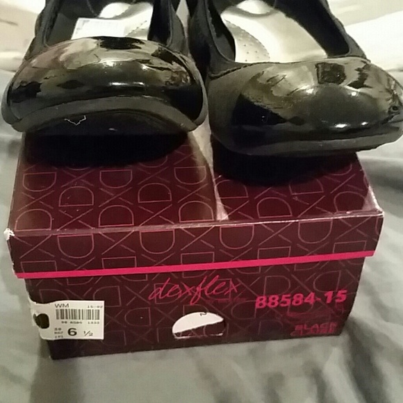SALE - SIZE 6.5 DEXFLEX BLACK CLAIRES