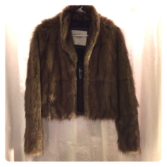 Cropped Faux Fur Jacket