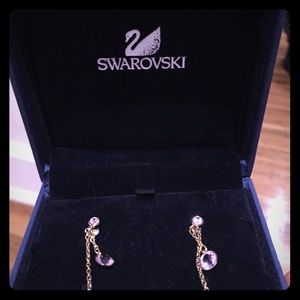 Swarovski eating light purple