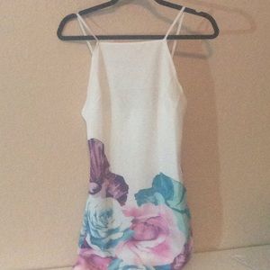 FLORAL BRAND NEW DRESS!!