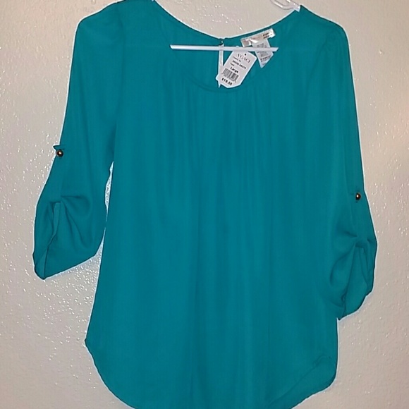 Turquoise long sleeve top