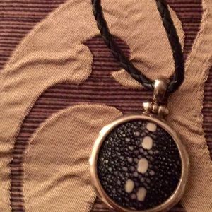 📿 Leather  silver necklace.