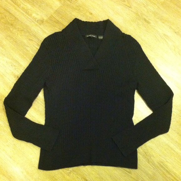 ▪️Cable Knit Sweater