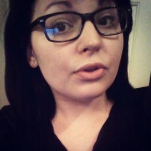 Meet your Posher, Chloe