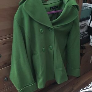 Green pea coat