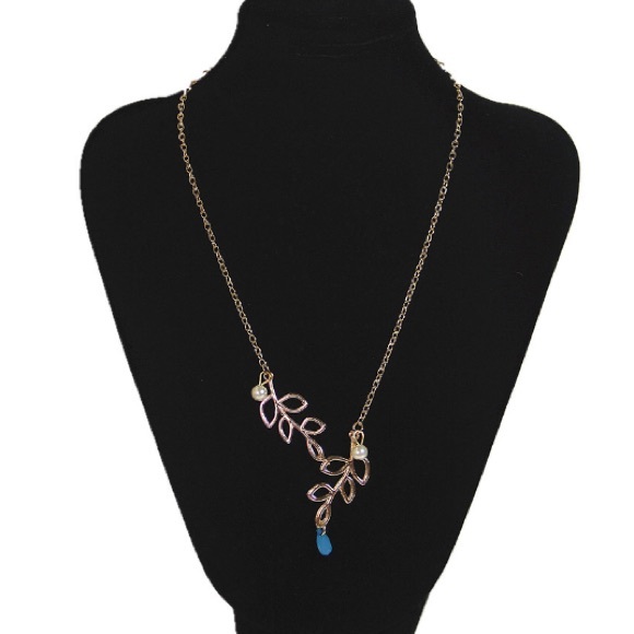 Necklace - Picture 4 of 4