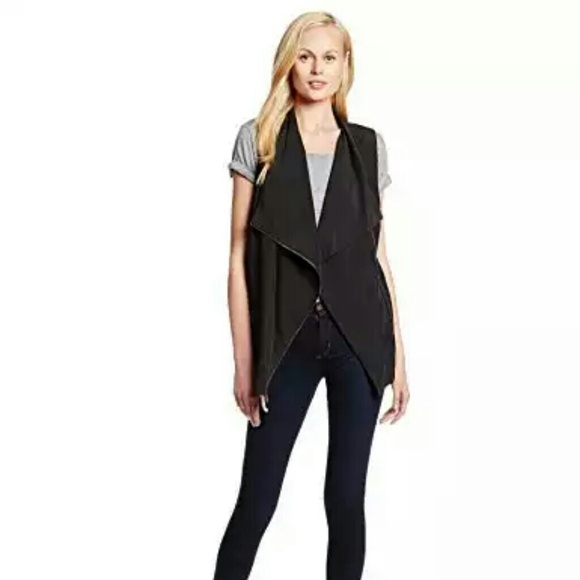 DKNY Jeans Sandwashed Modal Vest in Army Green