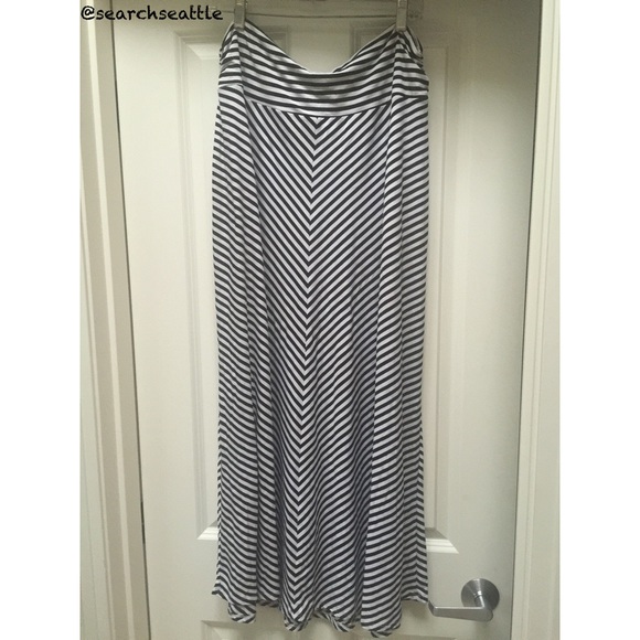 Black and White Striped Maxi Skirt {XL}