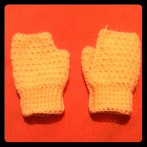 Fingerless gloves
