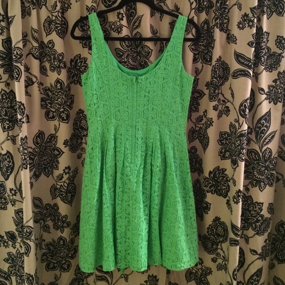 Lilly Pulitzer Dress - Picture 2 of 4