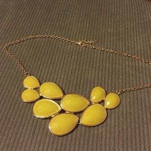 Trendy chunky necklace !