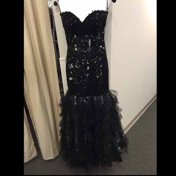 ♠️HOST PICK♠️Jovani Dress - Picture 2 of 4