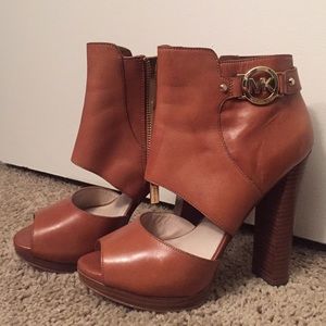 Michael Kors leather sandals