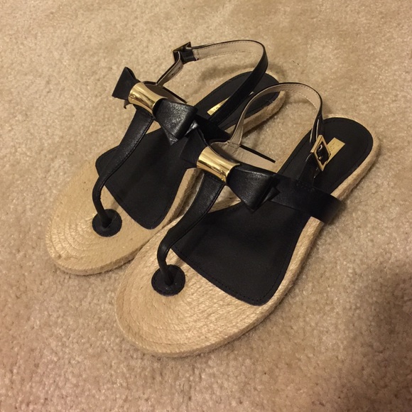 NEW black leather and gold bow espadrille sandals