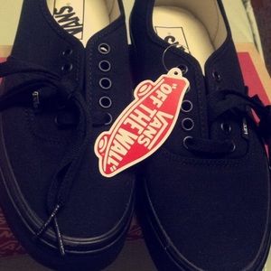 Vans authentic Black/Black 7.5 men's 9.0 women's