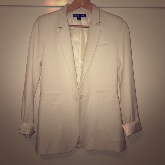 Elizabeth and James White Sienna Crepe Blazer