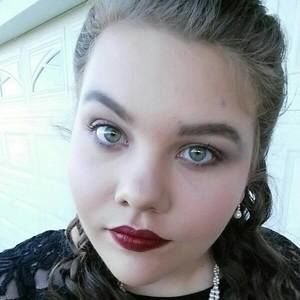 Meet your Posher, Molly