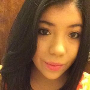 Meet your Posher, Claudia