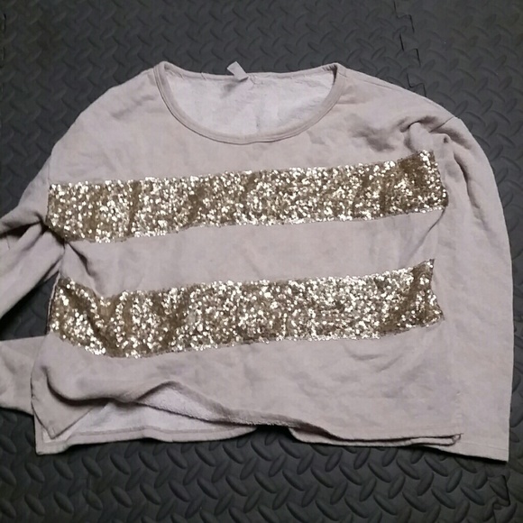 SOLD Sparkly pull over