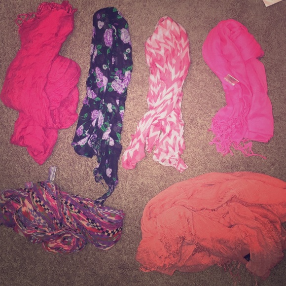 Pack of 6 Scarfs