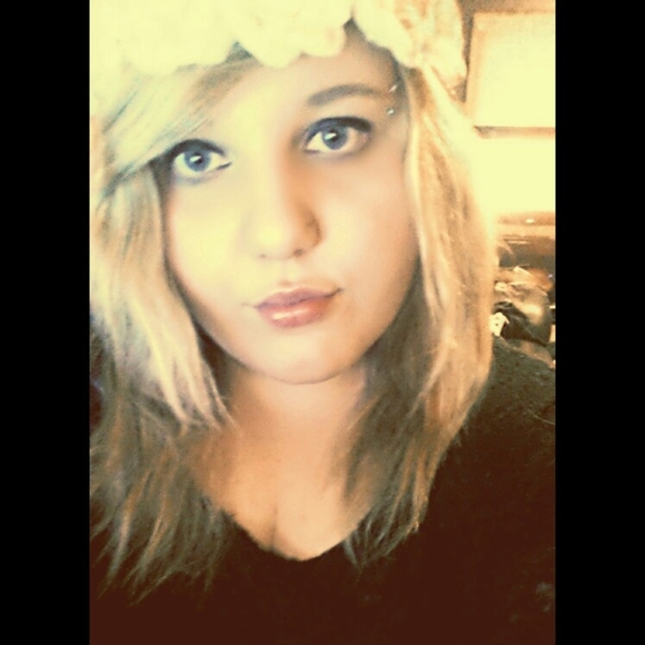 Meet your Posher, Veronica - Picture 1 of 1