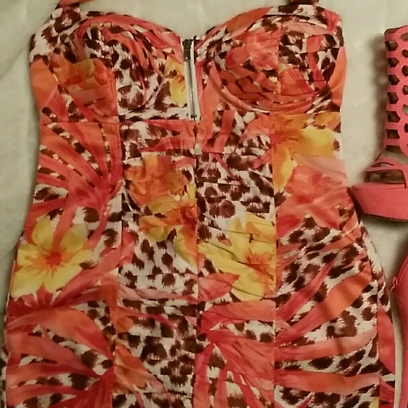 Beautiful! coral and leapord corset halter dress! - Picture 3 of 4