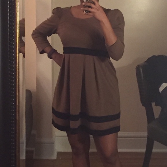 Forever 21 Long Sleeve Brown and Black Dress