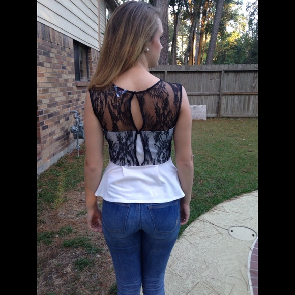 •LOVIN LACE•