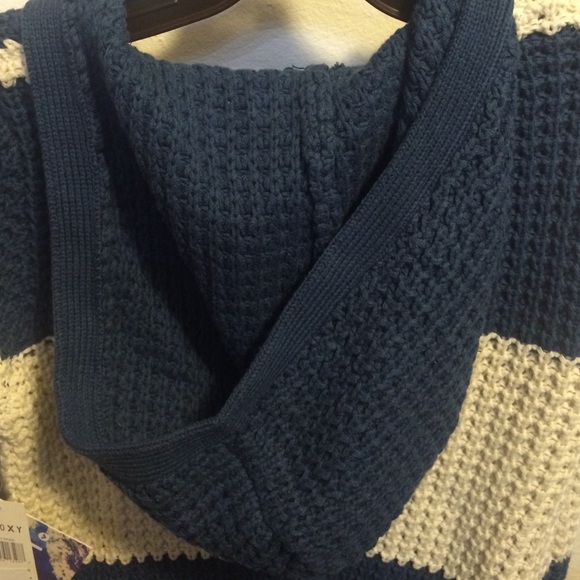 LOOK👀HOLIDAY SALE‼️New Hooded sweater by ROXY S/P - Picture 2 of 4