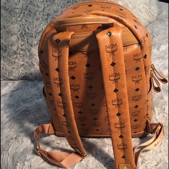 🚫SOLD🚫MCM STARK MEDIUM BACKPACK - Picture 4 of 4