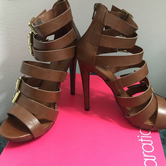 Heels - Picture 3 of 4