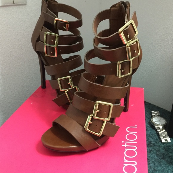 Heels - Picture 2 of 4