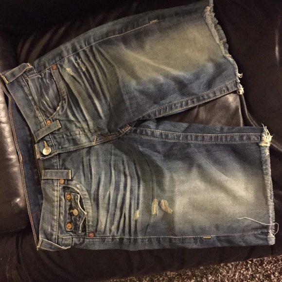 TRUE RELIGION - Picture 3 of 4