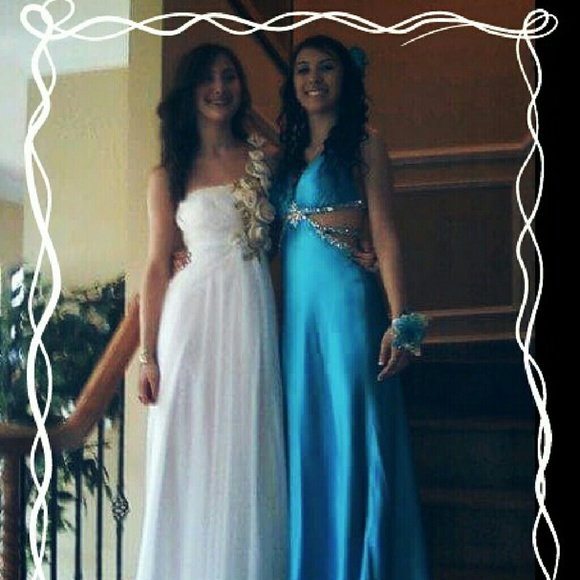 Beautiful prom dress - Picture 2 of 4