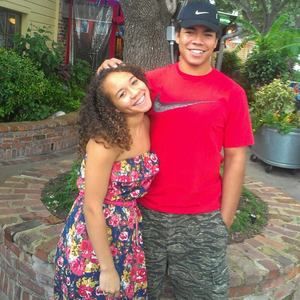 Meet your Posher, Stosha