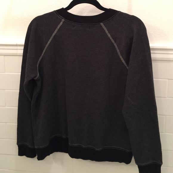 🚫SOLD🚫Wildfox Kim Sweatshirt Jane Austen✨ - Picture 4 of 4