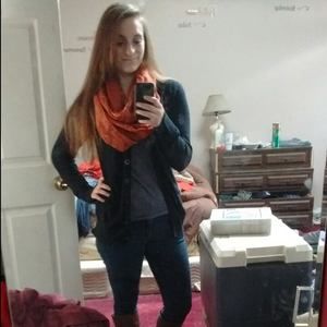 Meet your Posher, Alyssa