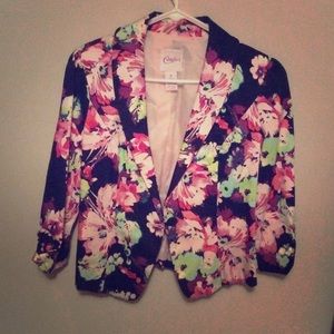 Fitted floral blazer
