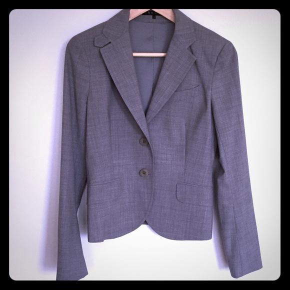 Sharp and classic gray Theory blazer