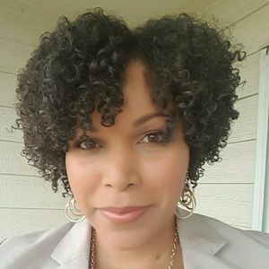 Meet your Posher, Genelle