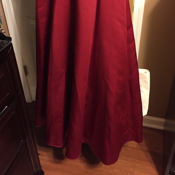 Dress - Picture 2 of 4