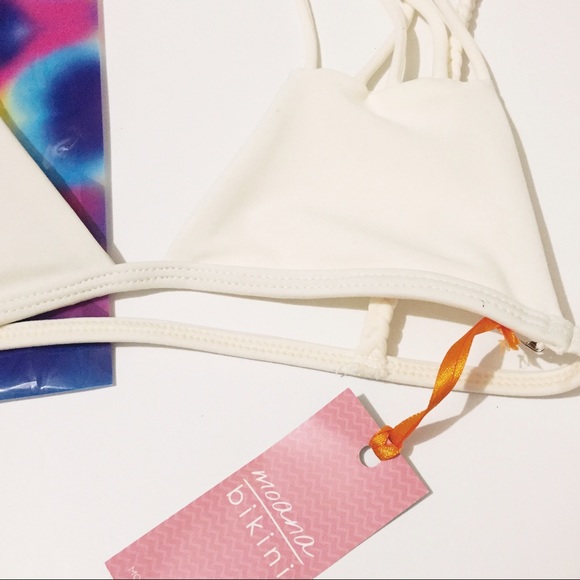 ✔️✔️ SOLD Moana Strappy White Bikini Top - Picture 3 of 3
