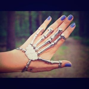 ☠Skeleton Hand Rings Bracelet