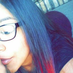 Meet your Posher, Crystal