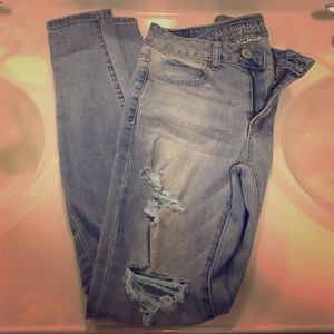 American Eagle Destroyed Jeggings 🌻