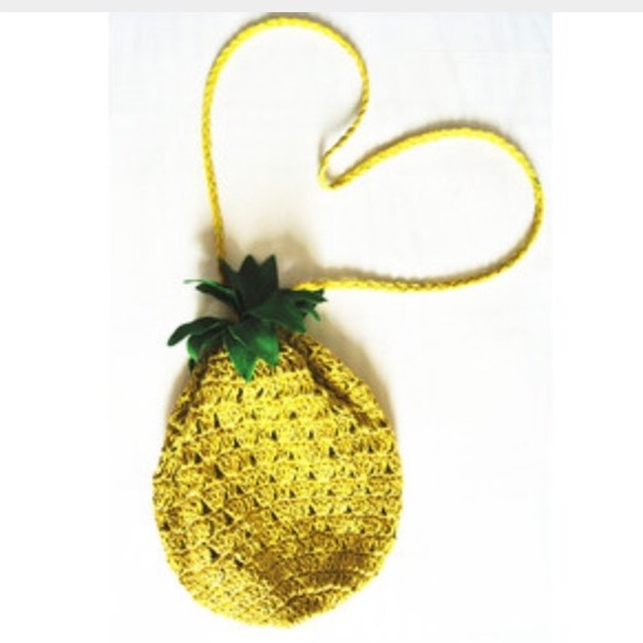 H&M pineapple crochet bag