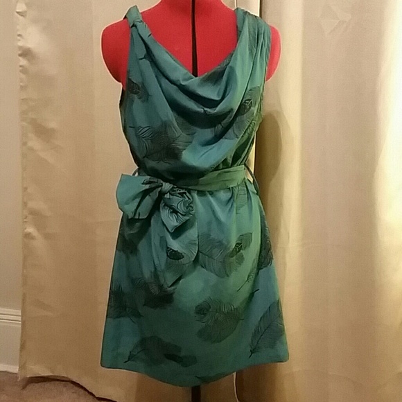Green dress with black feather print - Picture 2 of 4