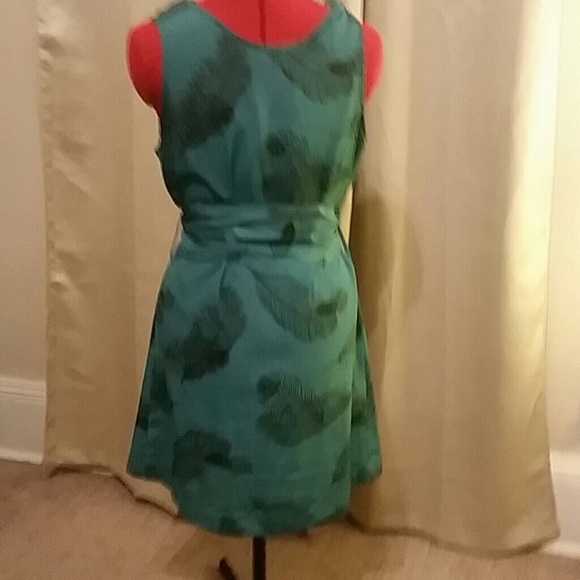 Green dress with black feather print - Picture 3 of 4