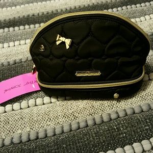 🎄🎄Betsey johnson makeup bag